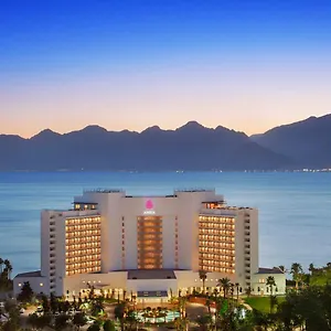 Otel Akra